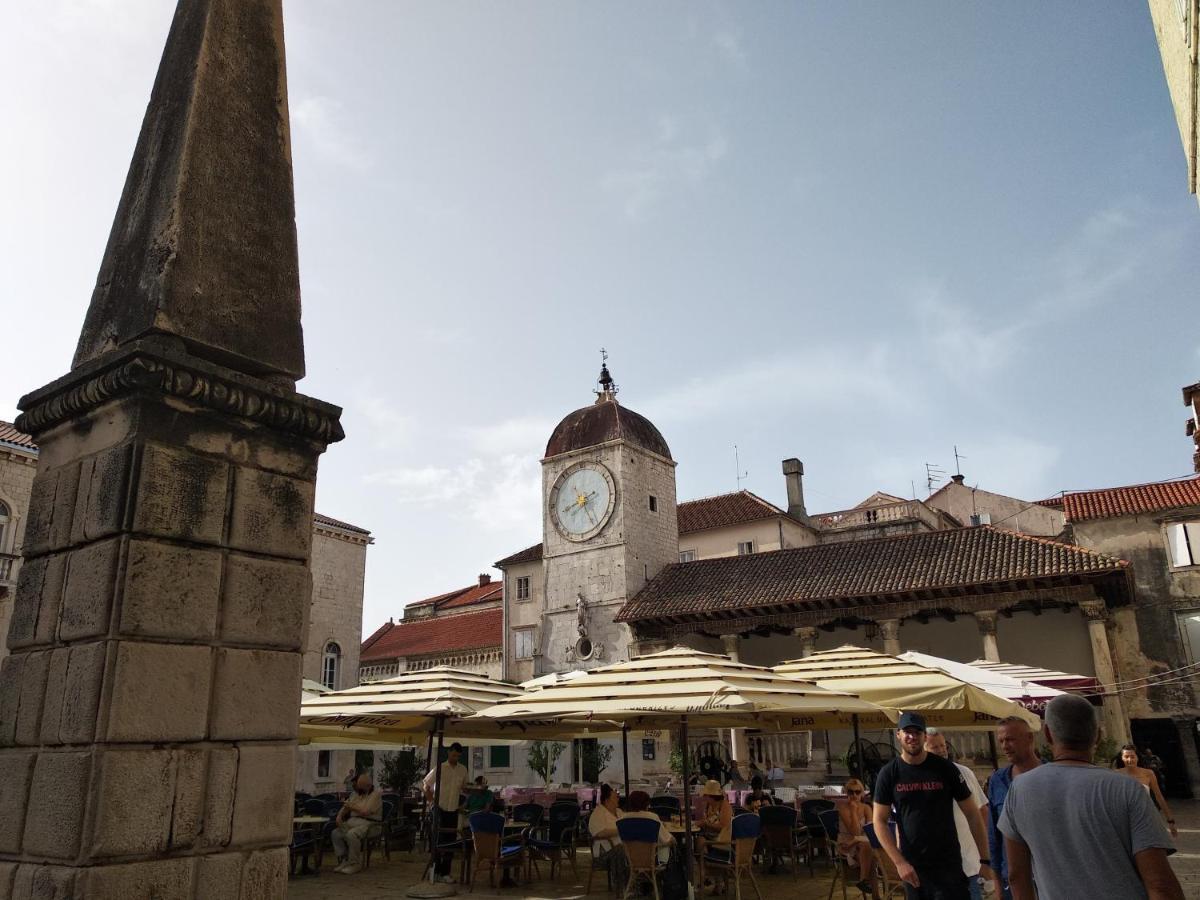 Kiwi Lejlighed Trogir Eksteriør billede